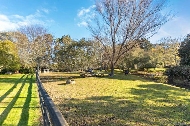 332 Waitakere Road Taupaki_6