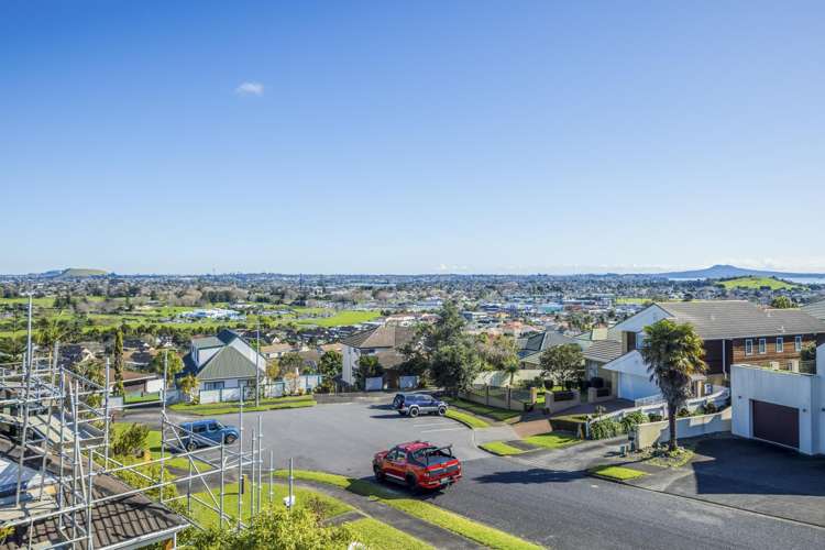 22 McCahill Views Botany Downs_11