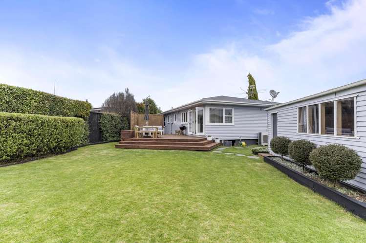 4 Clinton Avenue Te Atatu Peninsula_0