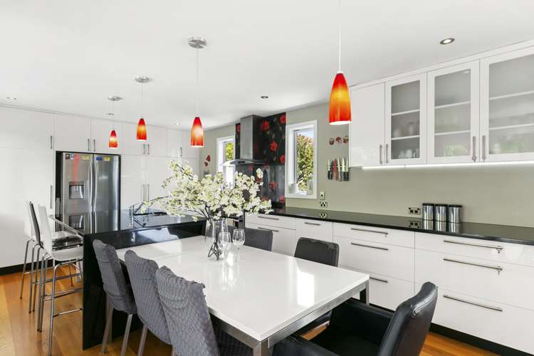 54 Collins Avenue Tawa_5