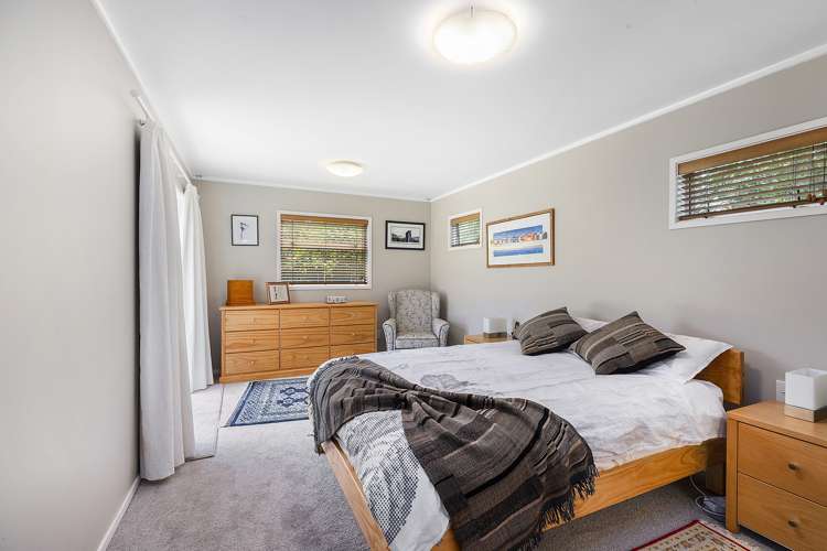 11 John Witton Drive Crofton Downs_5