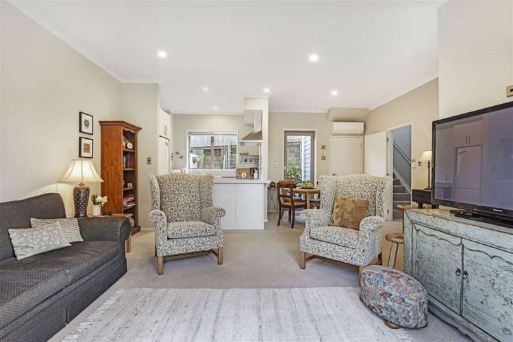 4/4 Tisdall Street Hamilton Central_7