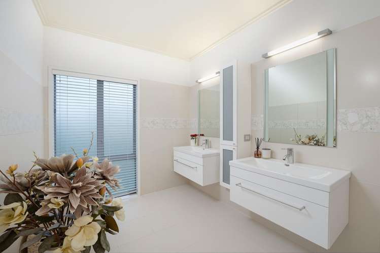 7 Burgundy Park Avenue Henderson_18