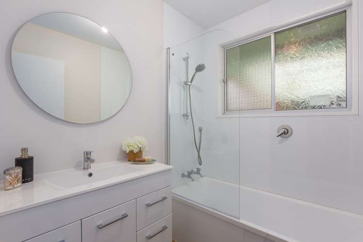 33 August Street Stokes Valley_14