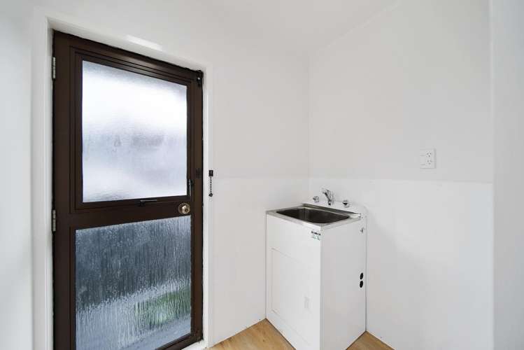 10/783 Great South Road Wiri_11