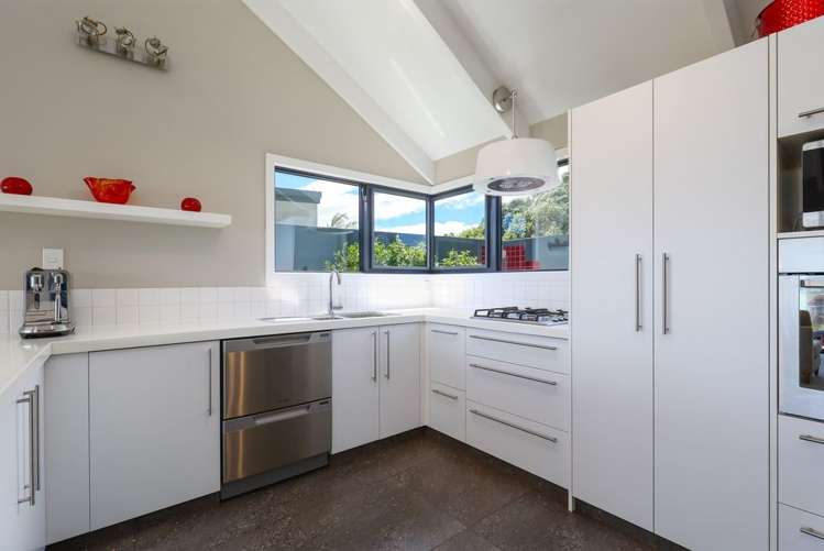 350 Princes Drive Britannia Heights_16