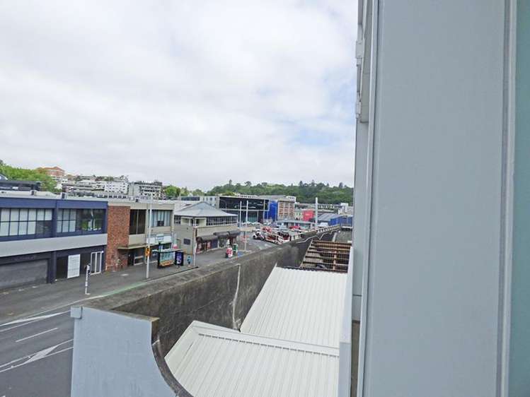 305/155 Beach Road Auckland Central_14