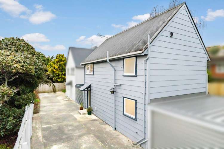 2/27 Lagoon Drive Panmure_9