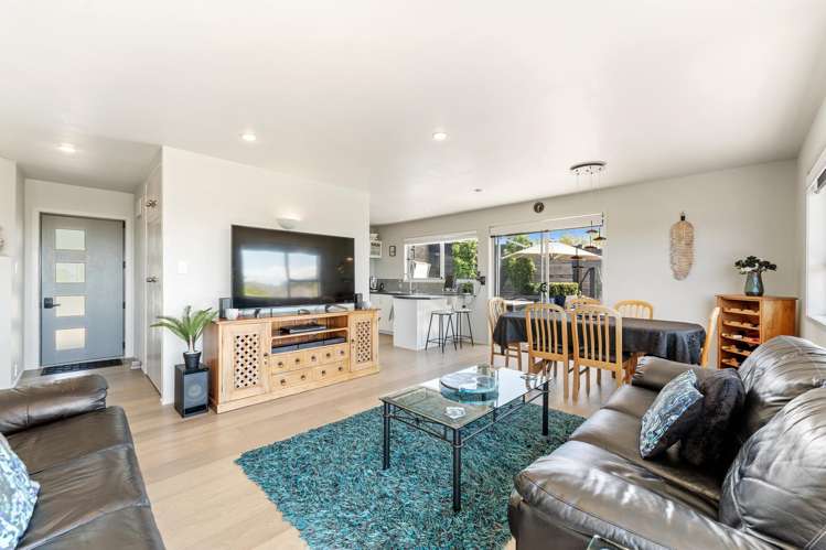 300 Whangaparaoa Road Red Beach_7