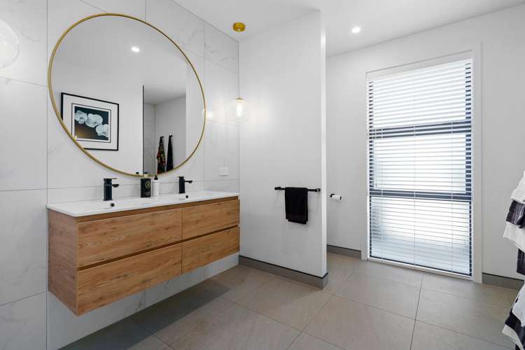 25 Mike Smith Drive Cambridge_14