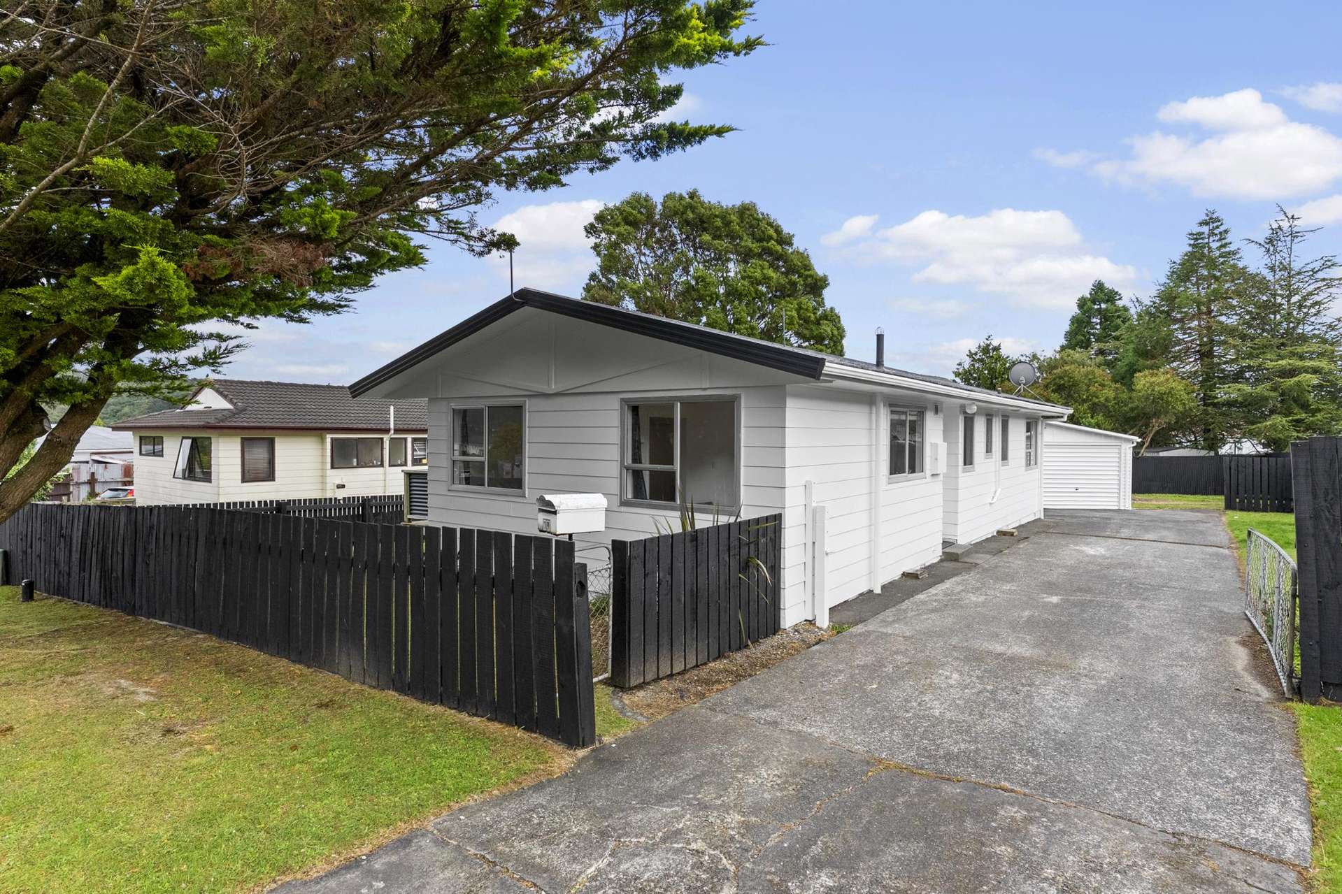 19 Antrim Crescent Wainuiomata_0