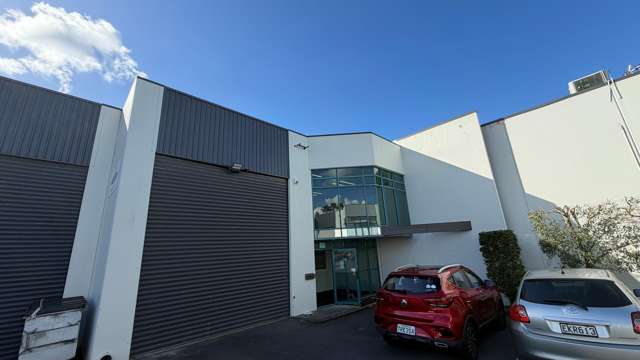 Versatile Albany trade unit