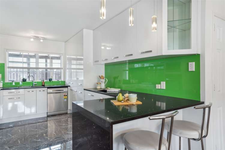 121 Everglade Drive Totara Heights_7