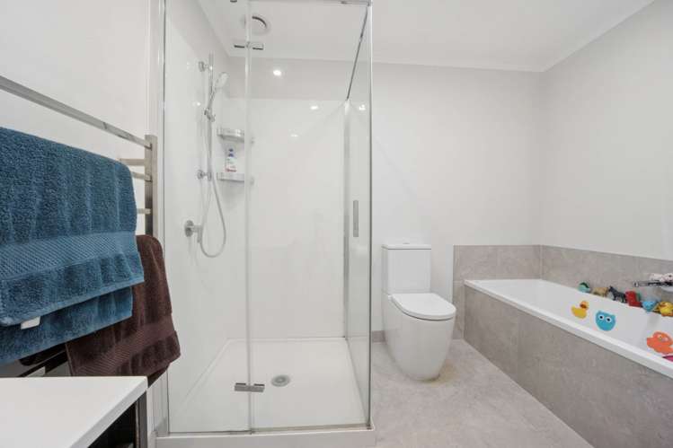 6 Oma Hoiho Place Westgate_16