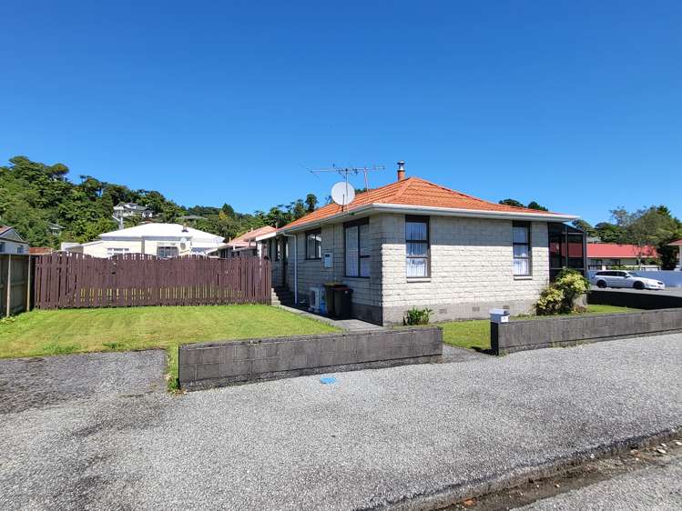 17 Perotti Street Greymouth_11