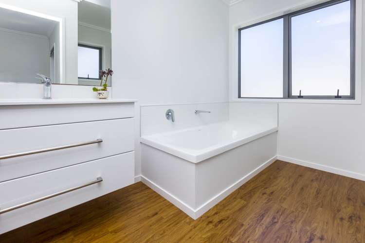 9 Chalfont Road Silverstream_15