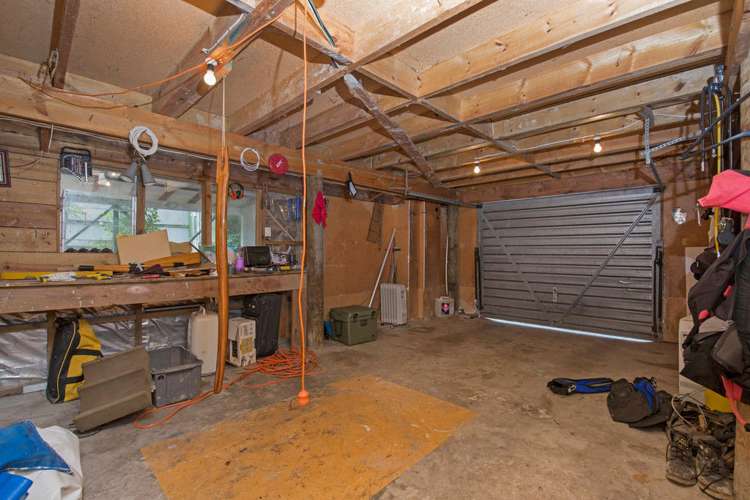 8 Sunkist Bay Road Beachlands_18