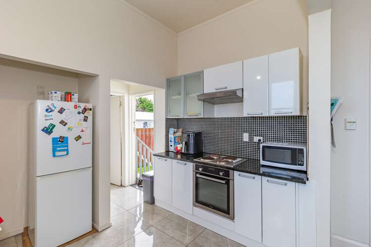 42 Weraroa Road Levin_3