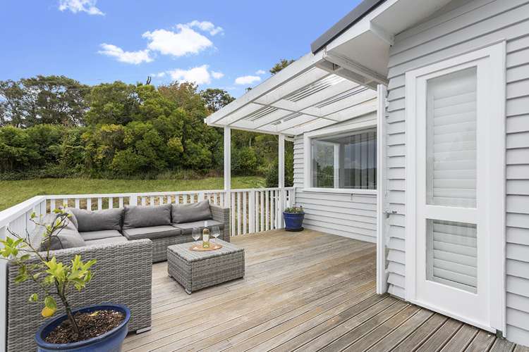 7 Norman Road Titirangi_10