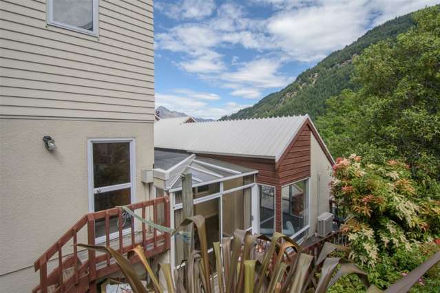 8 Mackinnon Terrace Fernhill/Sunshine Bay_3