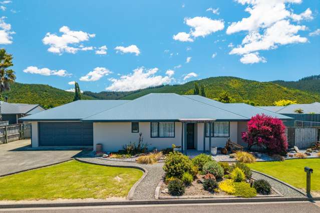 Room to spread out on a super sized section