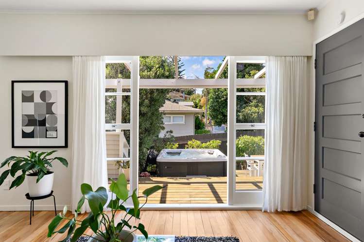 64 Blakeborough Drive Forrest Hill_8