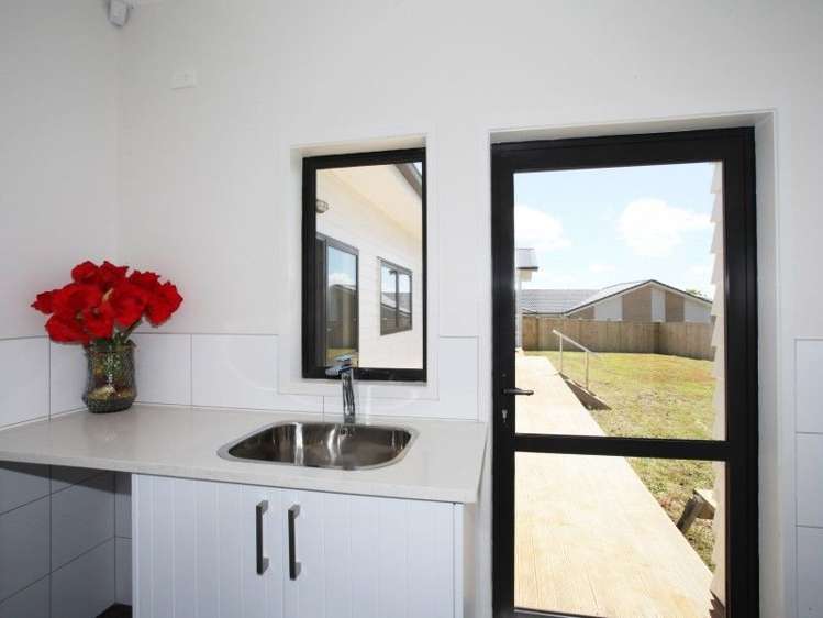 352 Upper Queen Street Pukekohe_21