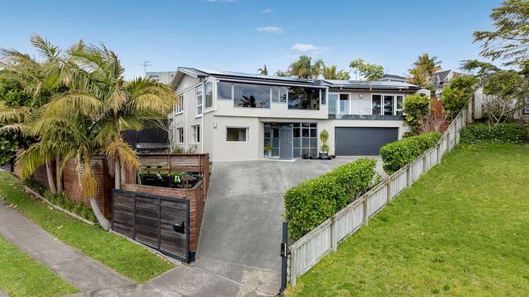 10 Charles Dickens Drive Mellons Bay_26