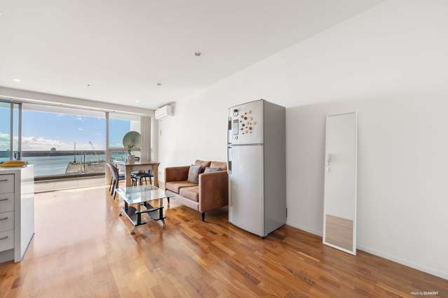 1106/2 Beach Road City Centre_4