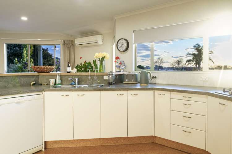 83 Hetley Crescent Taradale_8