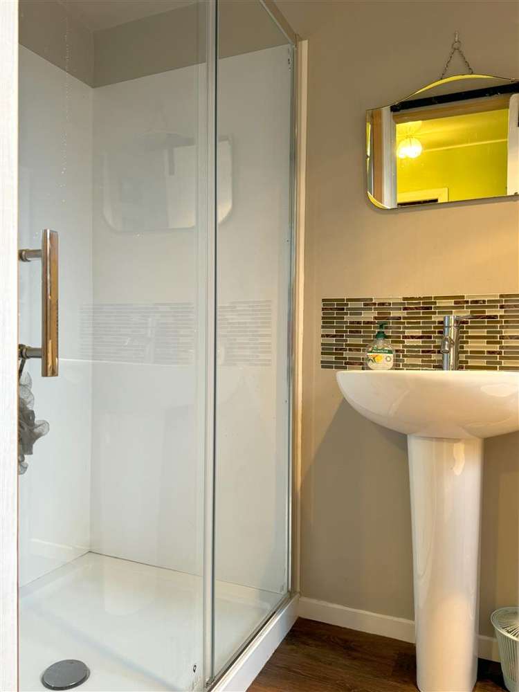 33 Macdougall Avenue Dunollie_17