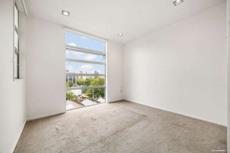 4B/34 Liverpool Street City Centre_9