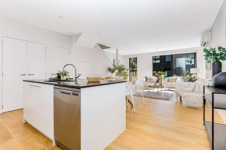 24 Rua Kai Way Brooklyn_11