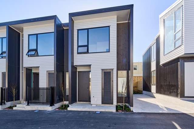 BRAND NEW - KAPITI TOWNHOUSE