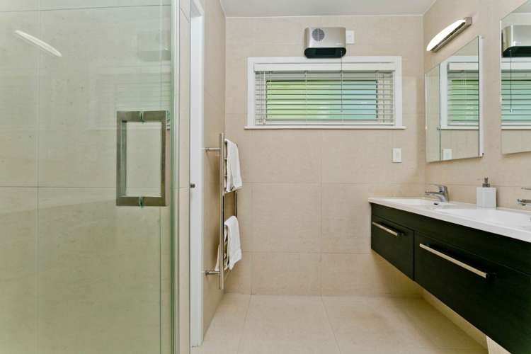 4/11 Sanders Avenue Takapuna_10