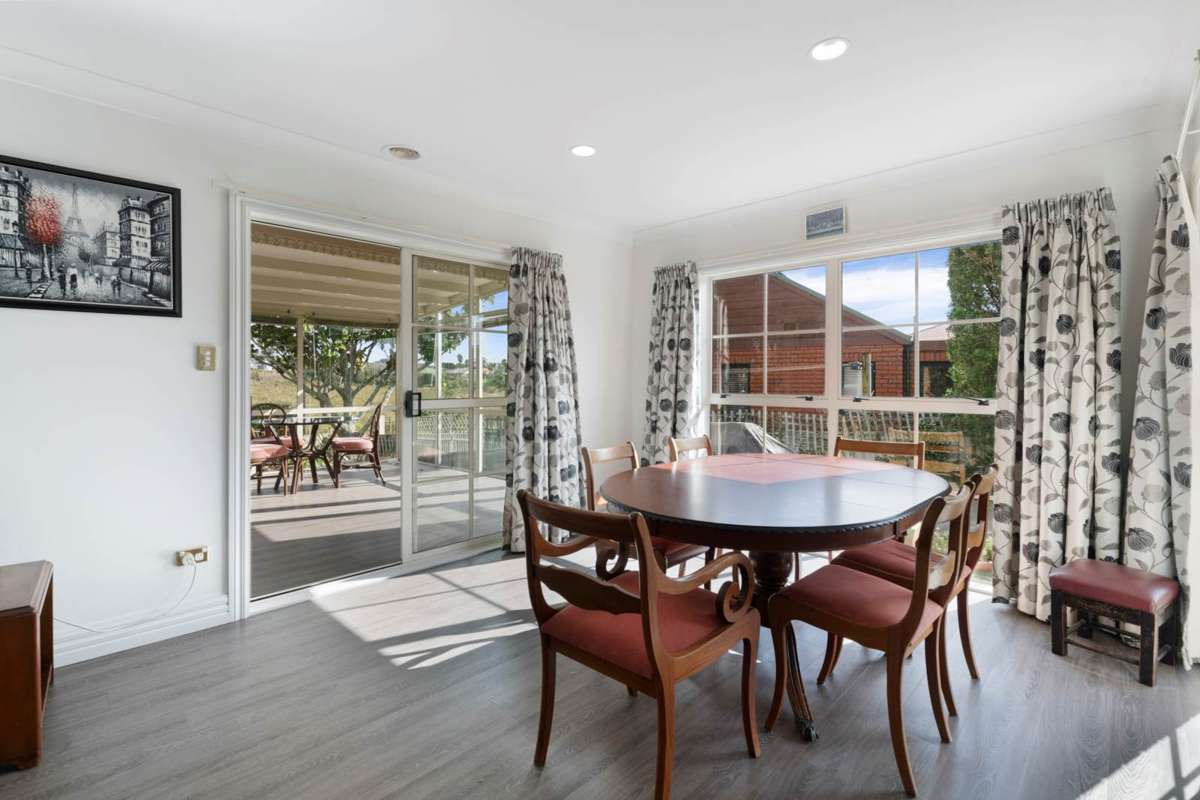 166 Lakeside Drive_5
