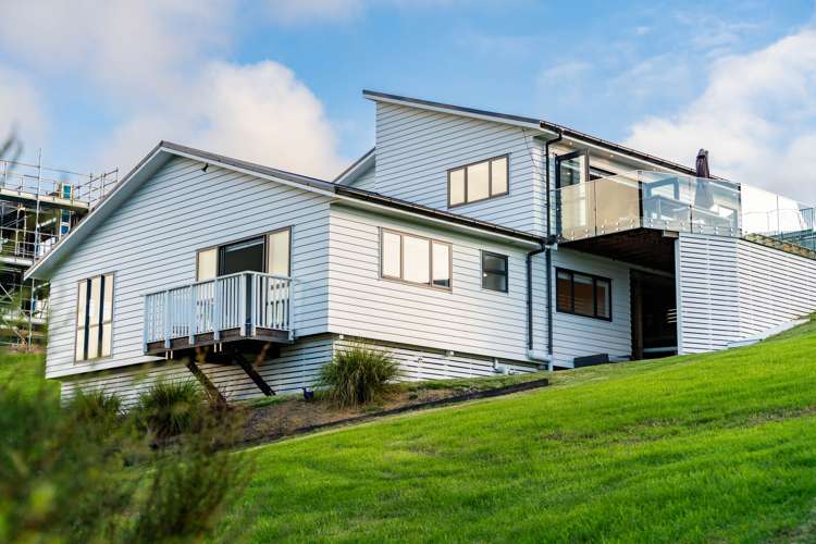 15 Blue Moon Rise Langs Beach_4