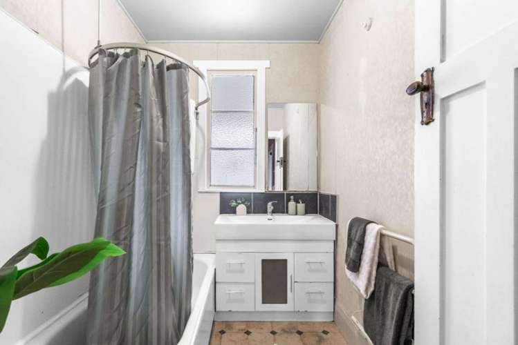 39 Ramrig Street Gladstone_13