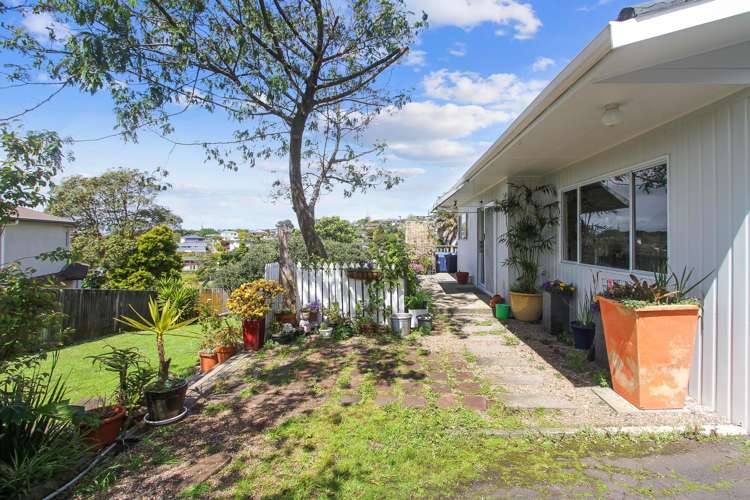 2/57 Coronation Road Hillcrest_18