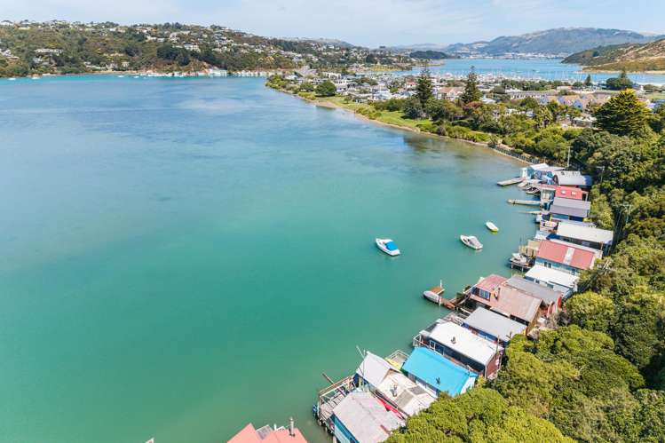 15 Boatshed, Camborne Walkway Paremata_32