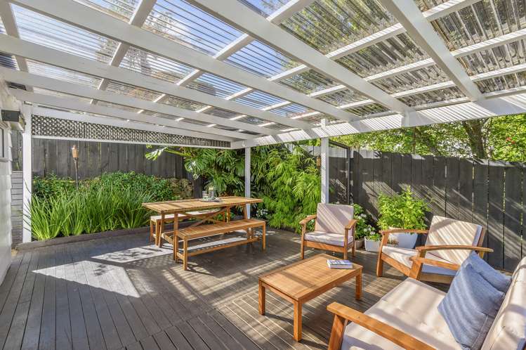 23 Patuone Avenue Devonport_13