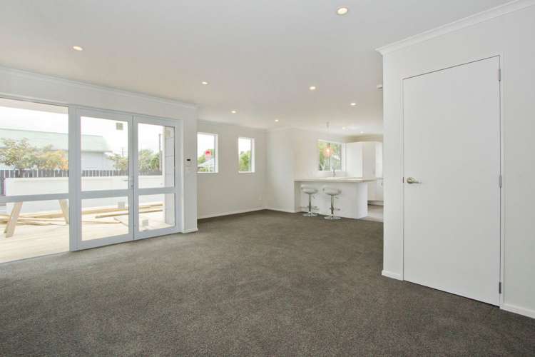 24 Montague Street Alicetown_5