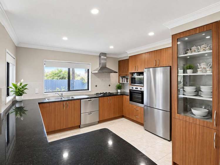 17 Capistrano Mews Goodwood Heights_2