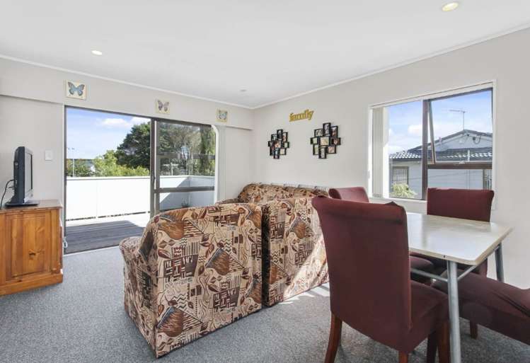 65 Simpson Rd 1774_2