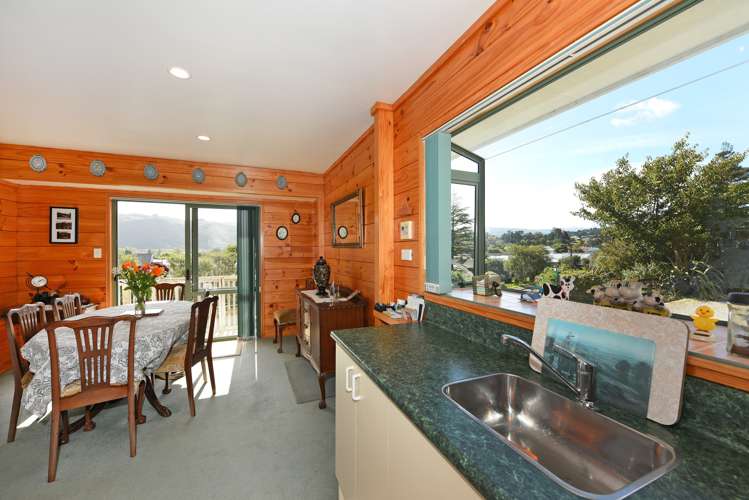 2 Hillside Drive Maoribank_8