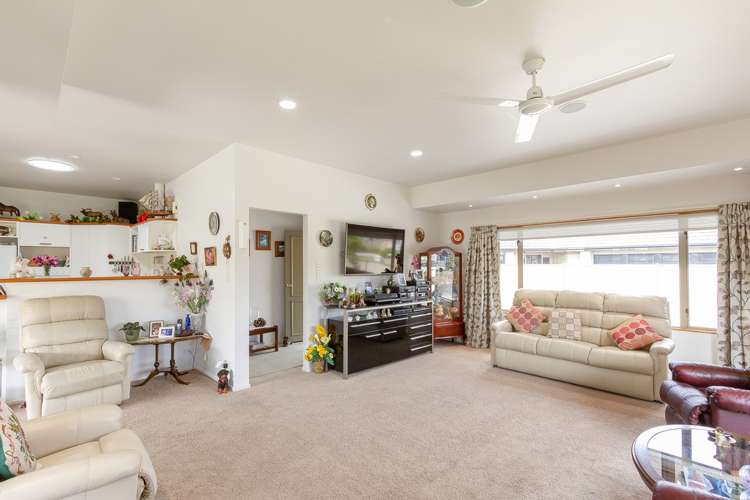 7 Halkin Mews Taradale_6