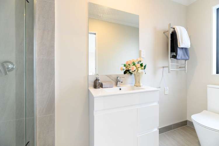 10c Roberts Road Te Atatu South_21