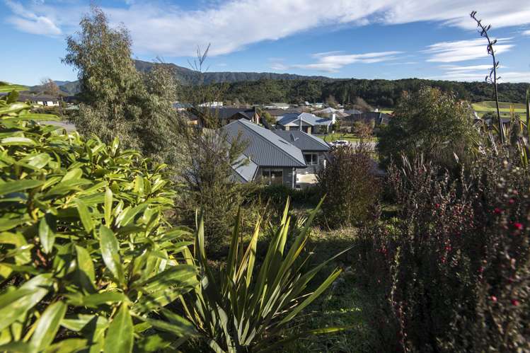 9 Tui Drive Picton_19