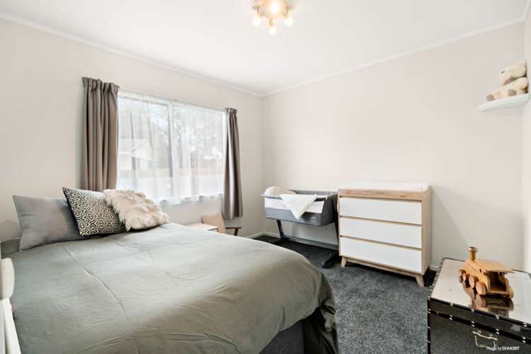 38 Seaward Place Wattle Downs_13