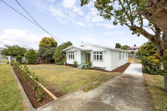 Expansive Spaces Inside – Cute Cottage Outside